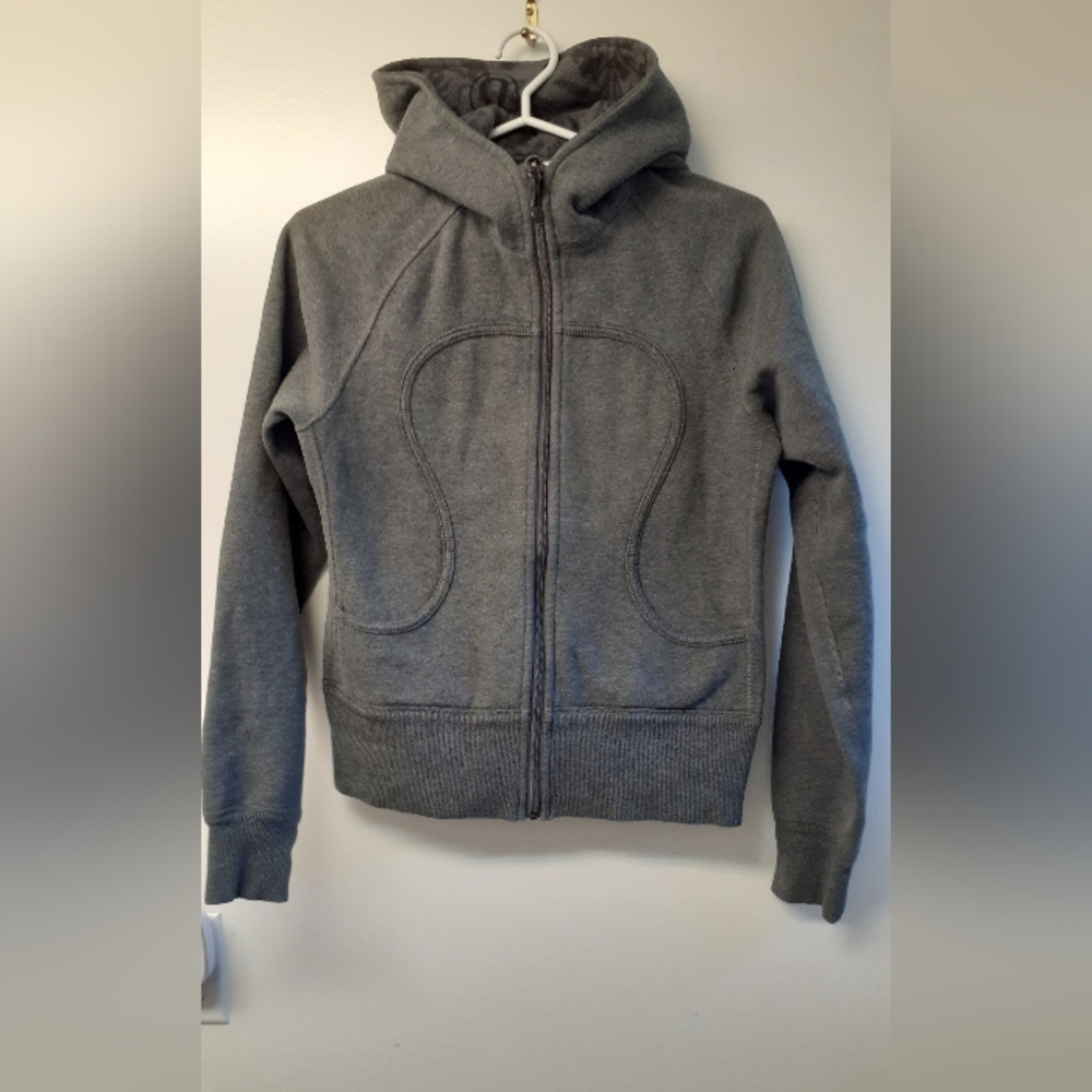Womens' gray Lululemon hoodie - size 6